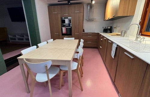 Arras Casa | 5-bedroom house with free parking
