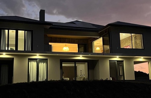 Kenton on Sea Casa | 5 Bedroom Imbabala Eco-Lodge nestled in a peaceful estate with stunning views