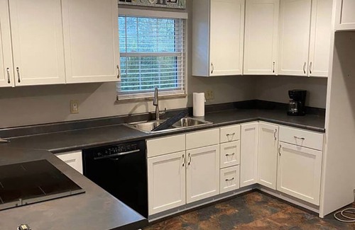 Cedar Bluff Casa | 5 Bedroom Large Groups Welcome 15 min to UT/Downtown