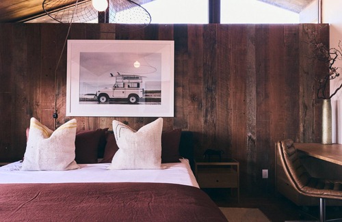 Malibu Cabina | 5-bedroom lodge in superb Malibu with AC, WiFi,mountain and ocean views!