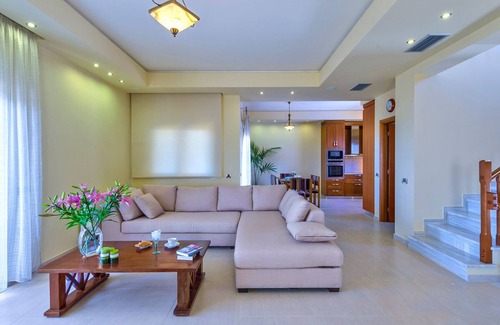 Kalathas Villa | Villa de lujo de 5 dormitorios con piscina, piscina para niños, vista al mar y cerca de la playa