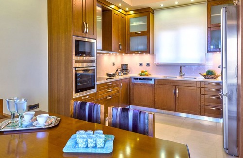 Kalathas Villa | Villa de lujo de 5 dormitorios con piscina, piscina para niños, vista al mar y cerca de la playa