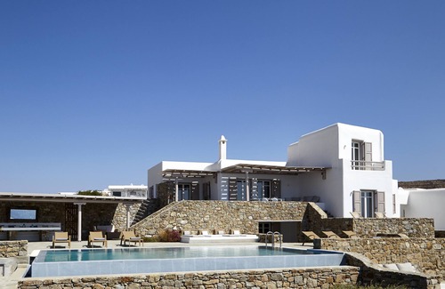 Elia Villa | Villa de lujo de 5 dormitorios con piscina e increíbles vistas al mar cerca de la playa de Elia
