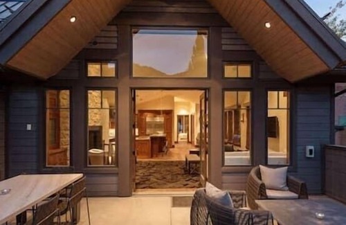 Aspen Casa | 5 Bedroom Modern Duplex in Aspen Core, Great Views