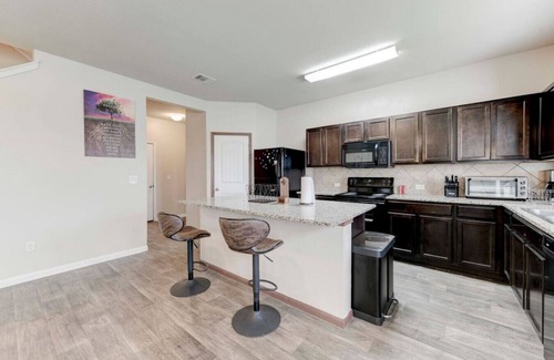 Austin Casa | 5 Bedroom Modern Home