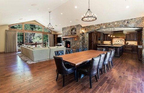 South Lake Tahoe Casa | Finca de lujo de 6 dormitorios en la montaña con piscina cubierta en 4 acres -Disc abril / mayo
