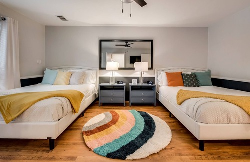 Rowlett Casa | 5 Bedroom Pool & Spa Handicap Accessible