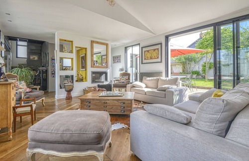 Schuman Casa | 5 Bedroom Private vacation home in Nantes