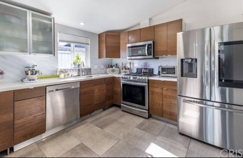 Winnetka Casa | 5 Bedroom Retreat Home with Entertaining Backyard and Pool