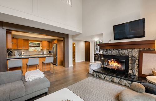 Upper Village Casa | 5 habitaciones con entrada / salida en las pistas de Blackcomb