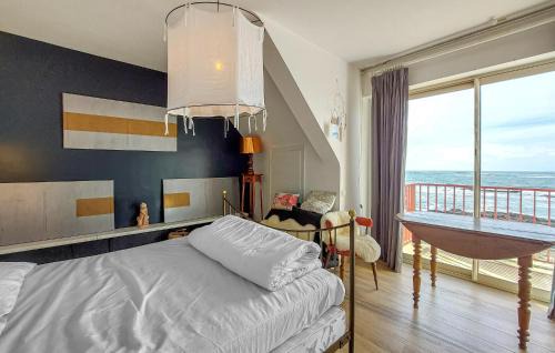 Ploemeur Casa | 5 Bedroom Stunning Home In Ploemeur