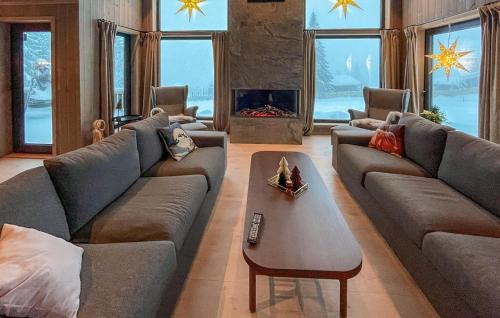 Loten Municipality Casa | 5 Bedroom Stunning Home In Løten
