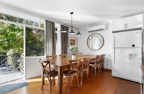Highett Condominio | 5-bedroom suite w/ private kitchen & bathrooms