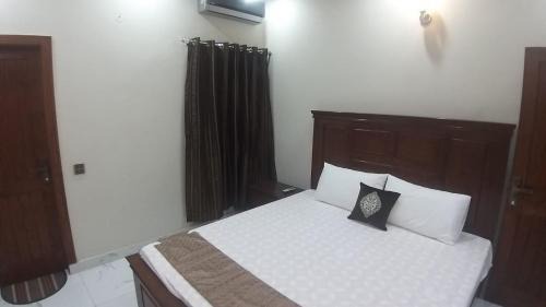 Lahore Casa | 5-Bedroom Vacation Home