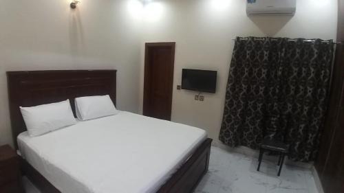 Lahore Casa | 5-Bedroom Vacation Home