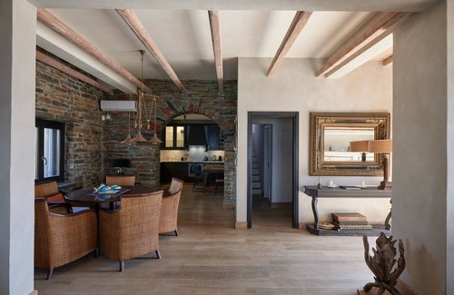 Kea Villa | 5 bedroom villa with pool ,sunset views, direct access to the sea