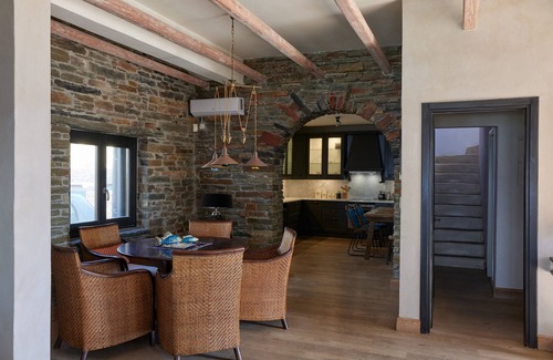 Kea Villa | 5 bedroom villa with pool ,sunset views, direct access to the sea
