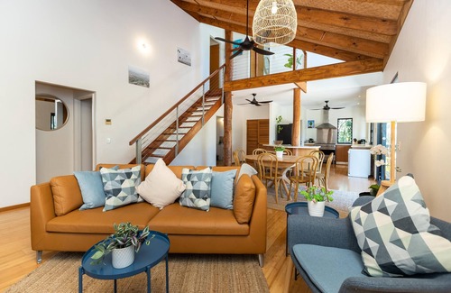 Cable Beach Casa | 5 Bedroom with Sweeping Veranda & Private Pool