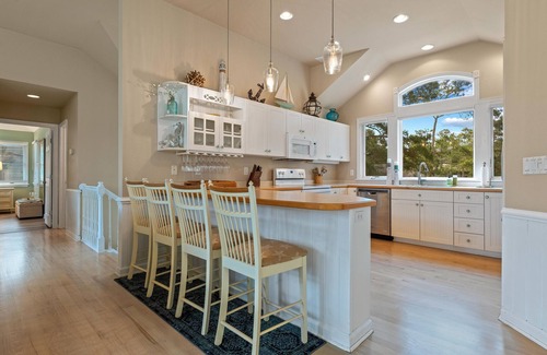 Whalehead Beach Casa | 5 Bedroom with views of the Currituck Sound & award winning resort amenities!