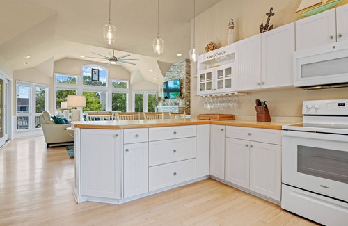 Whalehead Beach Casa | 5 Bedroom with views of the Currituck Sound & award winning resort amenities!