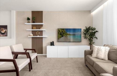 Crystal Cove Casa | 5 Bedrooms 5 Bathrooms Crystal Cove 1042Td