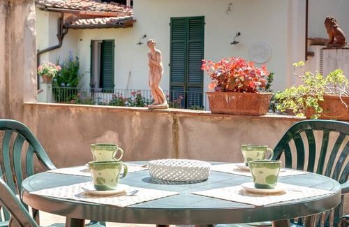 San Lorenzo Apartamento | Apartamento con frescos con una gran terraza