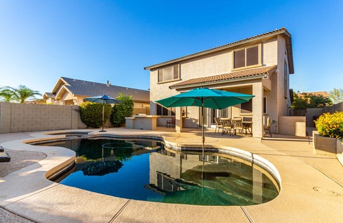 Avondale Casa | 5 bedrooms with pool near MLB Baseball Parks, NFL Football Stadium & NASCAR