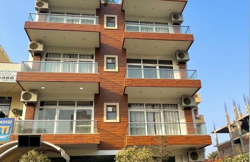 Gurugram Casa | 5 BHK entire floor best for parties