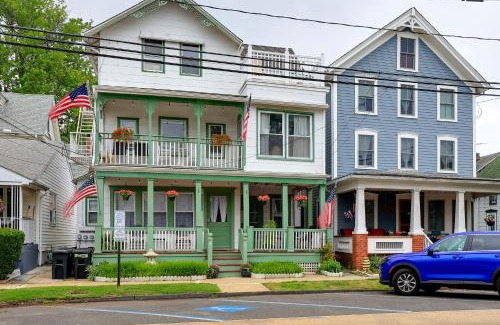 Ocean Grove Apartamento | 5 Blocks to Beach Apt with Balcony in Ocean Grove!