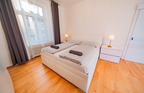 Vrsovice Apartamento | 5 Bob's Apartment - 2 bedrooms with King Size beds