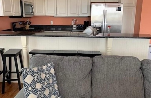 Loveladies Casa | 5 BR, 3rd from the ocean