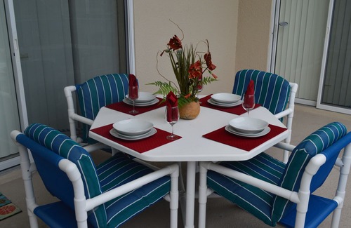 Eagle Pointe South Casa | 5 dormitorios, 4 baños, villa de 2 pisos, 10 minutos a Disney, frente al lago, pesca, piscina climatizada, WiFi