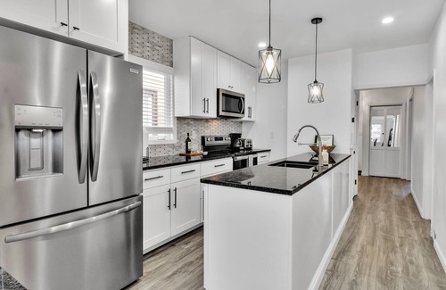 Buffalo Casa | 5 BR Home w/ Hot Tub & Game Room