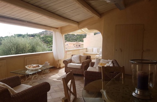 Baja Sardinia Apartamento | 5% COSTA SMERALDA DISCOUNT. LA STELLA MARINA Baja Sardinia