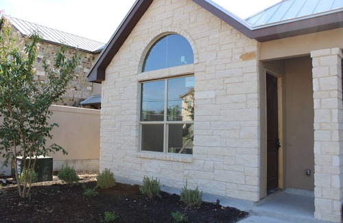 Gruene Cabaña | Colorful casita with river access in the Heart of the Gruene Historic District