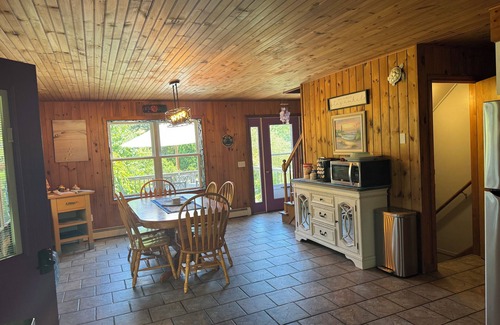 Portsmouth Casa | 5⭐️Hop on a Ferry to Seaclusion in Prudence Island