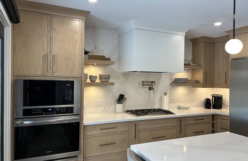 Grand Bend Casa | 5* Lavish Luxury Home in Grand Bend where the Sunsets are Breathtaking