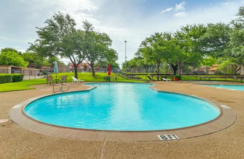 West Arlington Casa | 5 Mi to ATandT Stadium Townhome with Community Pools!
