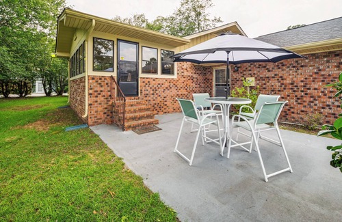Myrtle Beach Cabaña | 5 Mi to Boardwalk: Myrtle Beach Home Near Golfing