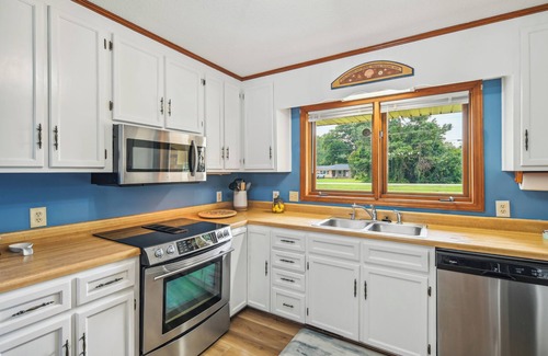 Myrtle Beach Casa | 5 Mi to Boardwalk: Myrtle Beach Home Near Golfing