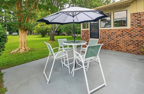 Myrtle Beach Casa | 5 Mi to Boardwalk: Myrtle Beach Home Near Golfing