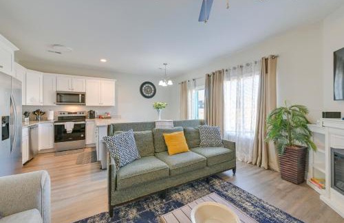 Harrisburg Casa | 5 Mi to Charlotte Motor Speedway Cozy Townhome