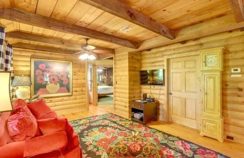 Asheville Casa | 5 Mi to Dtwn Asheville Tranquil Cabin Retreat!
