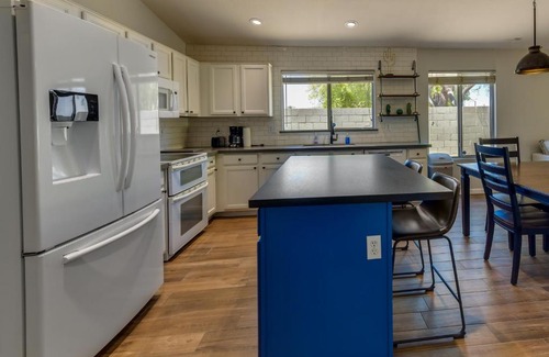 Gilbert Casa | 5 Mi to Dtwn Gilbert Home with Pool and Patio