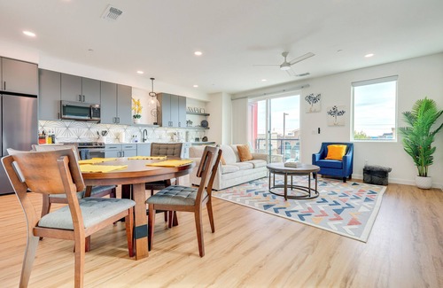 New Braunfels Condominio | 5 Mi to Dtwn: Modern Condo in New Braunfels!