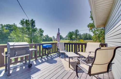 Waynesville Casa | 5 Mi to Dtwn Waynesville 4-Acre Group Getaway!