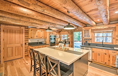 Arnold Casa | 5 Mi to Hiking Custom Cabin with Deck in Arnold!