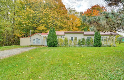 Westfield Cabaña | 5 Mi to Lake Erie Access: Quiet Cottage w/ Yard!