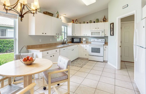 Highland Condominio | 5 Mi to Sebring Int'l Raceway: Canal-View Retreat!