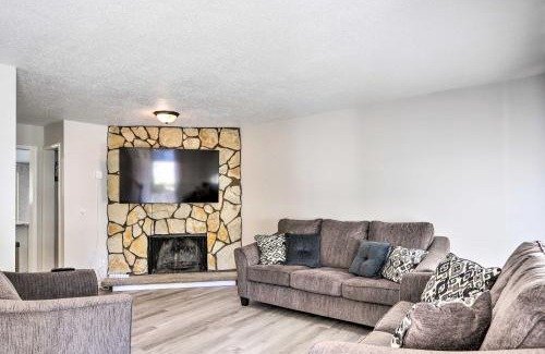 Bedford Apartamento | 5 Mi to UT Quiet Toledo Duplex Near Parks!